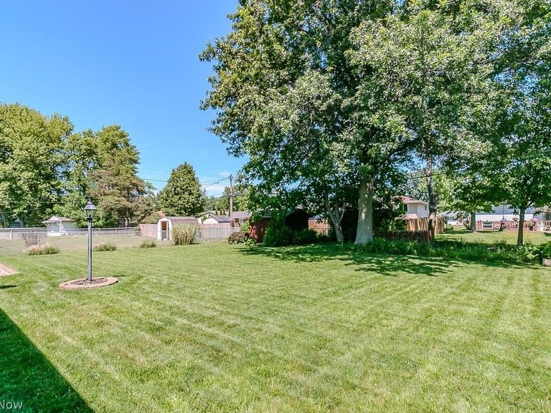 249 Shore Drive, Eastlake, OH 44095 Photo 32