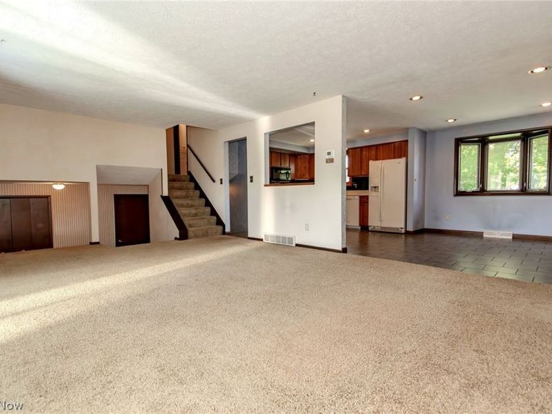 249 Shore Drive, Eastlake, OH 44095 Photo 8
