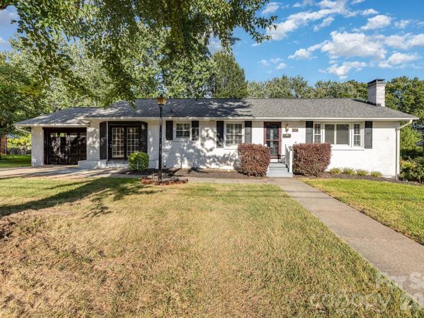 1355 Leheigh Court , Winston Salem, NC 27103