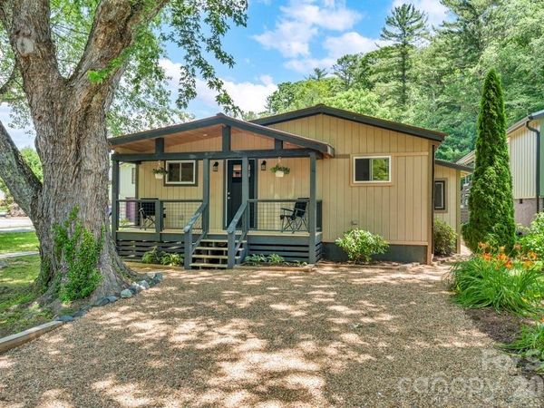 209 Meadow Loop, Newland, NC 28657