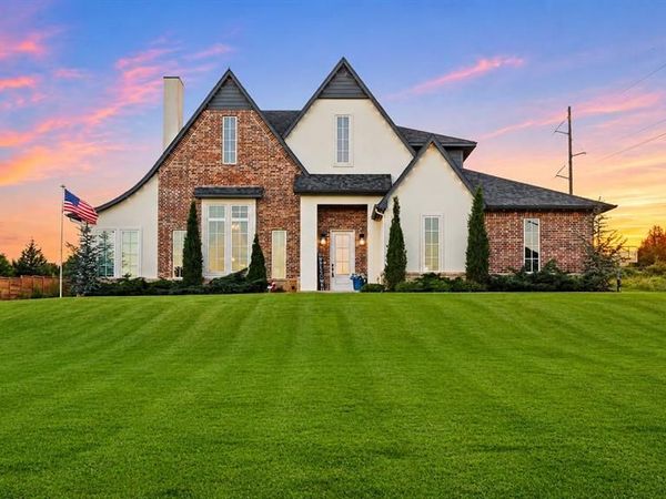 3261 Red Ridge Drive, Blanchard, OK 73010