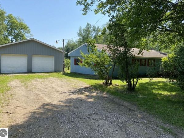 5131 Washington Road W, Lake, MI 48632