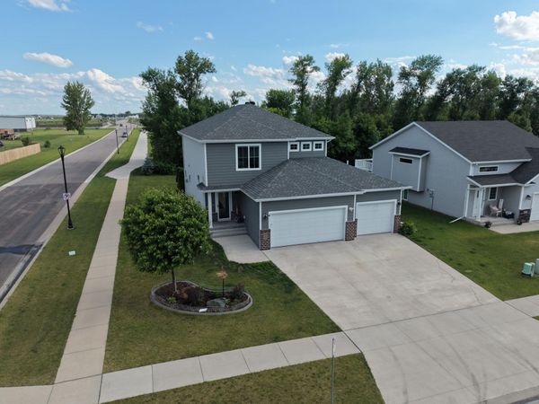 6204 63rd Avenue S, Fargo, ND 58104