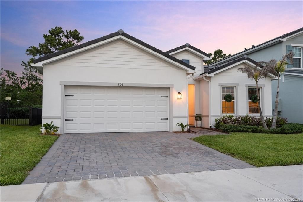 208 SW Pomeroy Street , Stuart, FL 34997 Photo