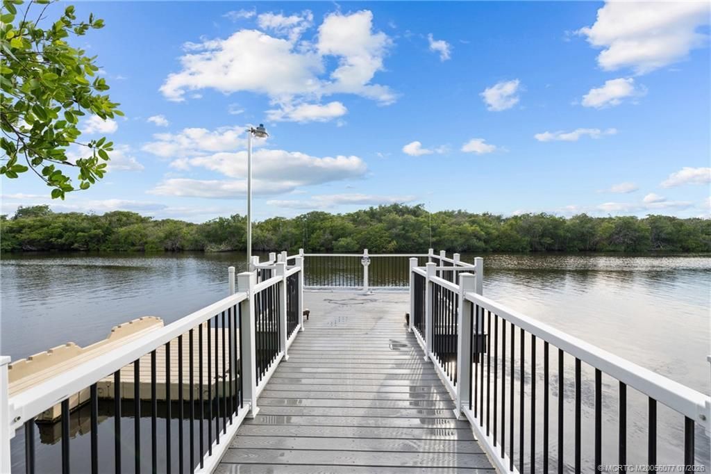 208 SW Pomeroy Street, Stuart, FL 34997 Photo