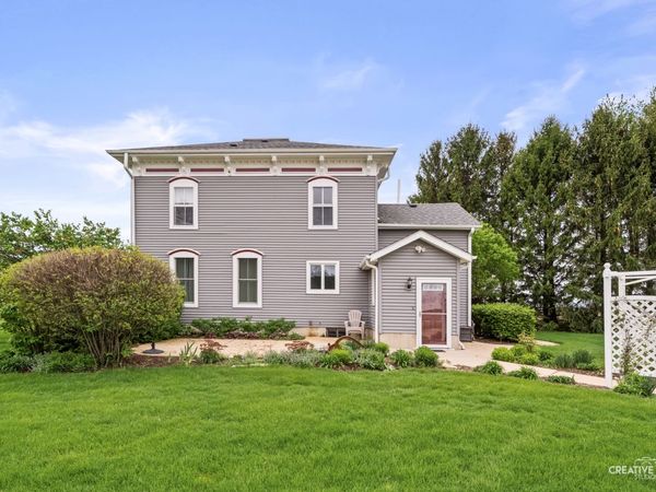 44W698 Scott Road, Sugar Grove, IL 60554