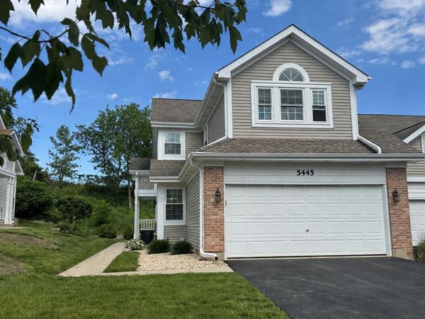 5445 Ridge Crossing , Hanover Park, IL 60133