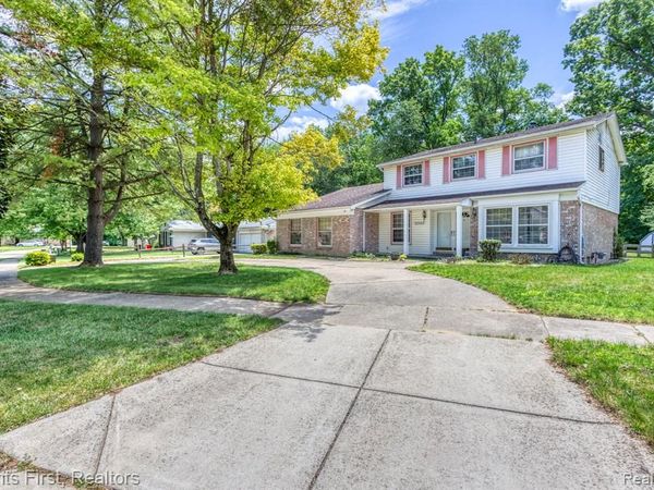 22999 Valley View Drive, Southfield, MI 48033