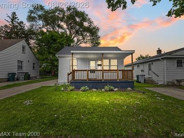 23336 Hoover Avenue, Hazel Park, MI 48030