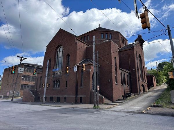 1101 Braddock Ave, Braddock, PA 15104
