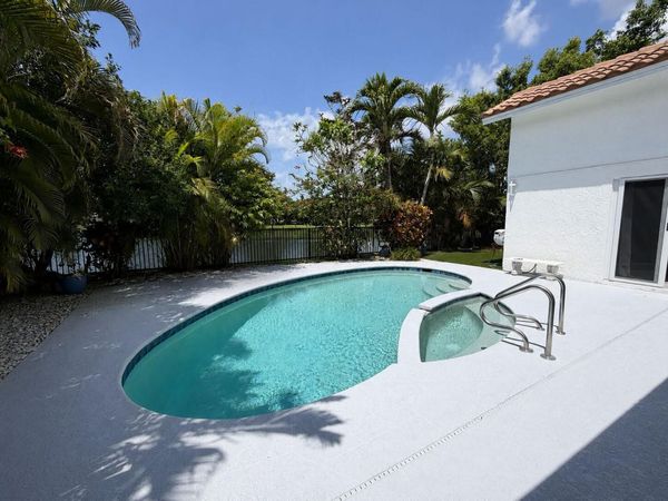 10562 N Fenway Place N, Boca Raton, FL 33498