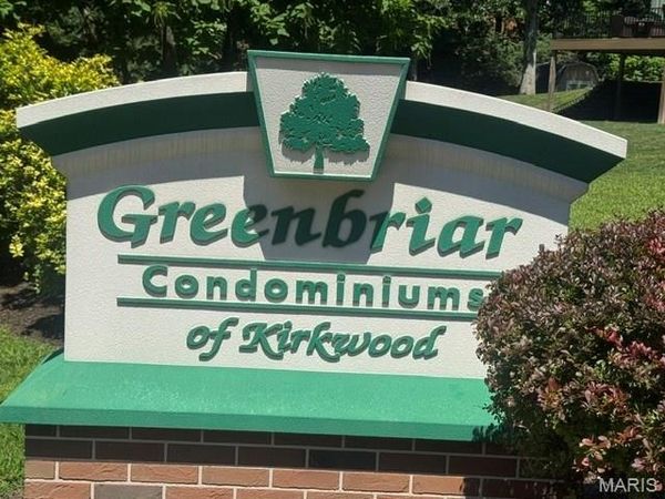 1924 Greenglen Drive , Kirkwood, MO 63122