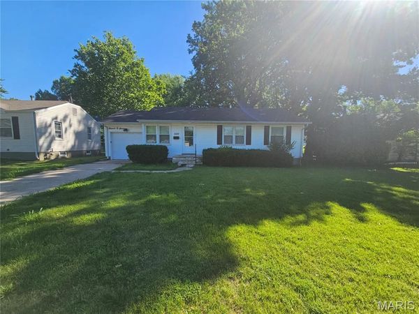 1107 Bakewell Drive , St Louis, MO 63137