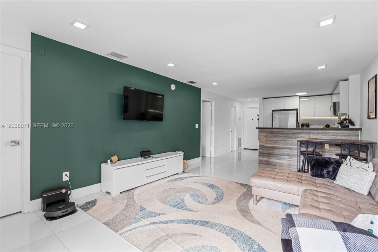 6545 Indian Creek Dr , Unit 306, Miami Beach, FL 33141 Photo
