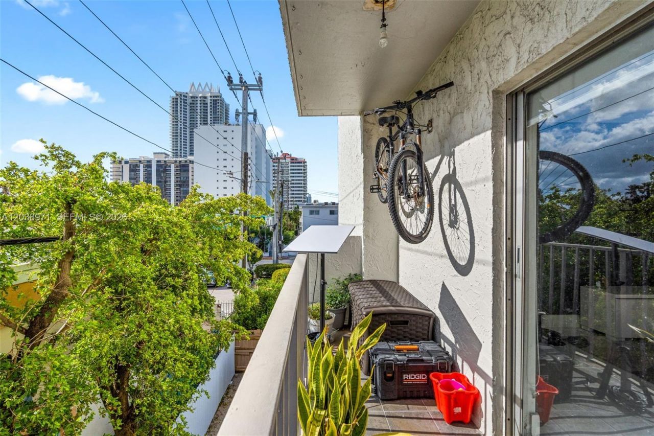 6545 Indian Creek Dr , Unit 306, Miami Beach, FL 33141 Photo