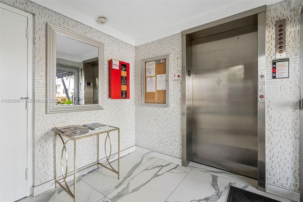 6545 Indian Creek Dr , Unit 306, Miami Beach, FL 33141 Photo