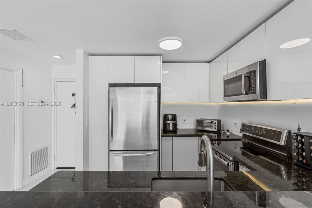 6545 Indian Creek Dr , Unit 306, Miami Beach, FL 33141 Photo