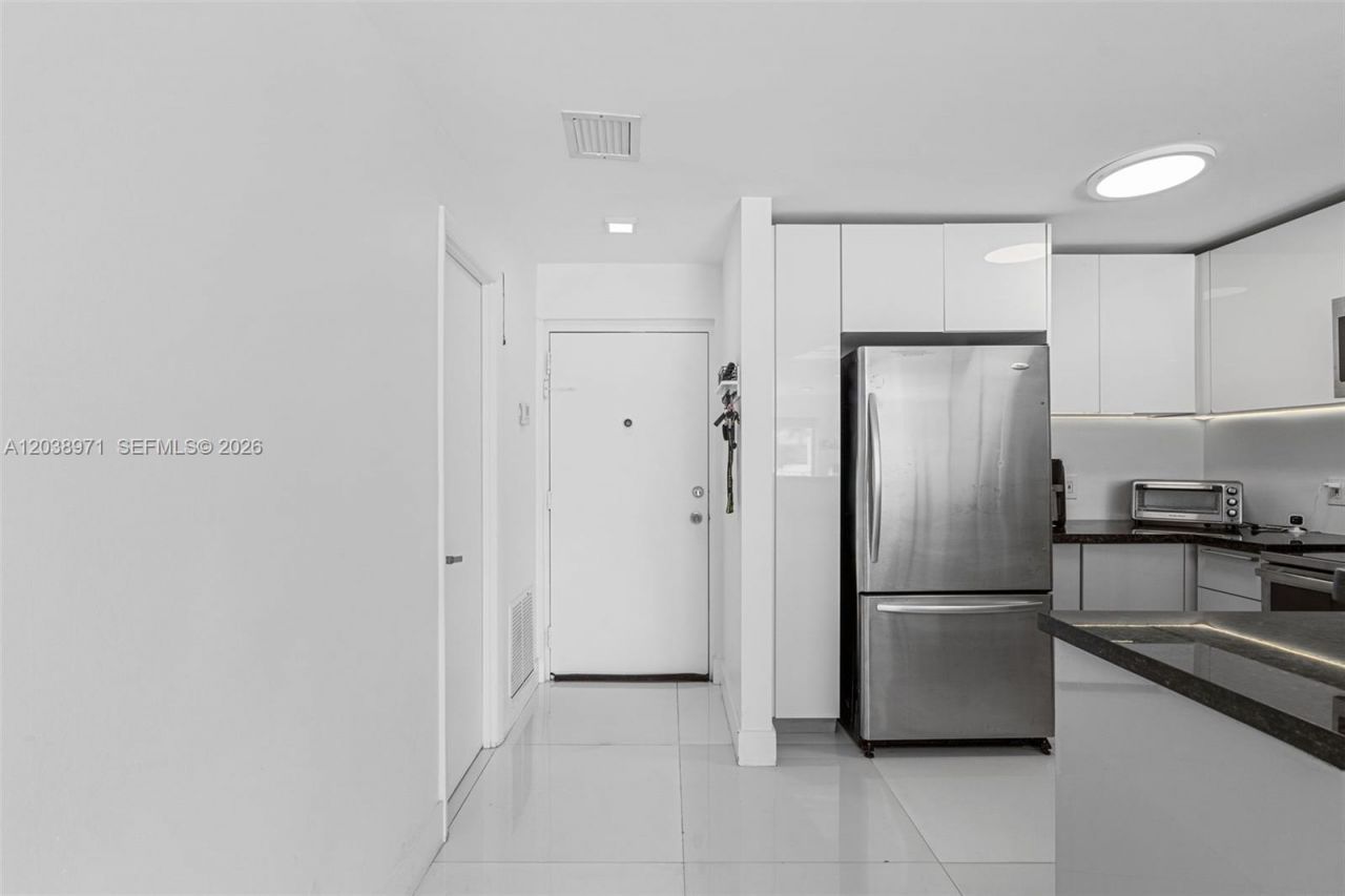 6545 Indian Creek Dr , Unit 306, Miami Beach, FL 33141 Photo