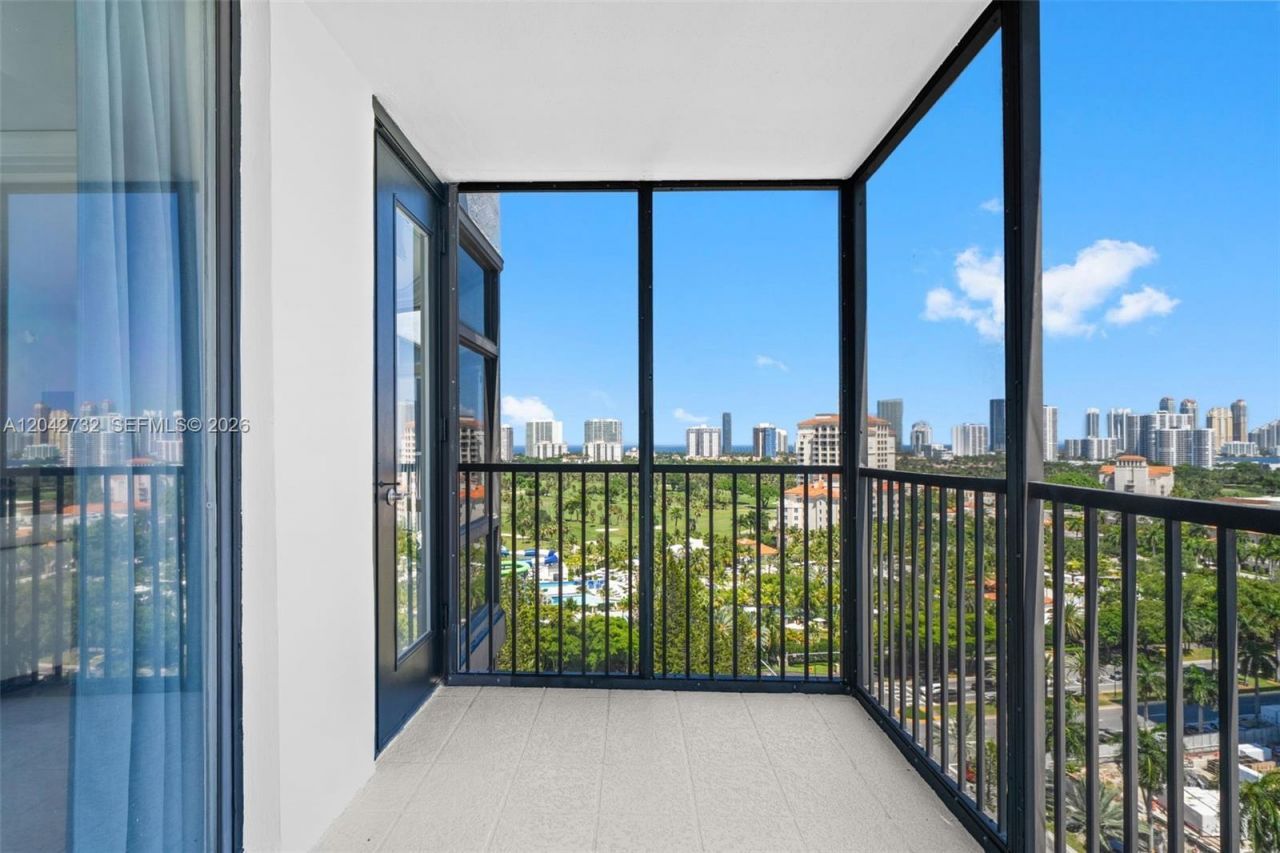 20100 W Country Club Dr , Unit PH09, Aventura, FL 33180 Photo