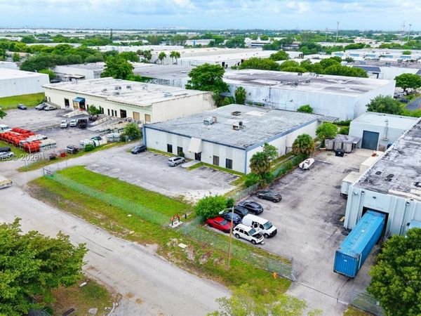 16350 NW 48th Ave, Miami Lakes, FL 33014