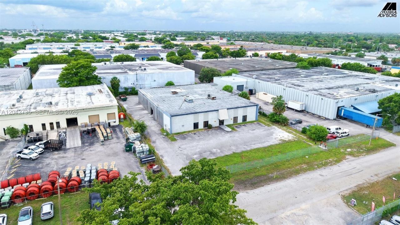 16350 NW 48th Ave, Miami Lakes, FL 33014 Photo