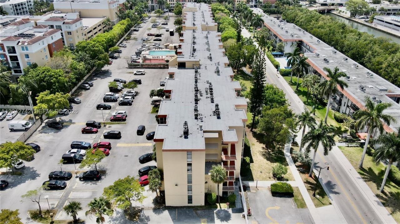 200 172nd St , Unit 114, Sunny Isles Beach, FL 33160 Photo