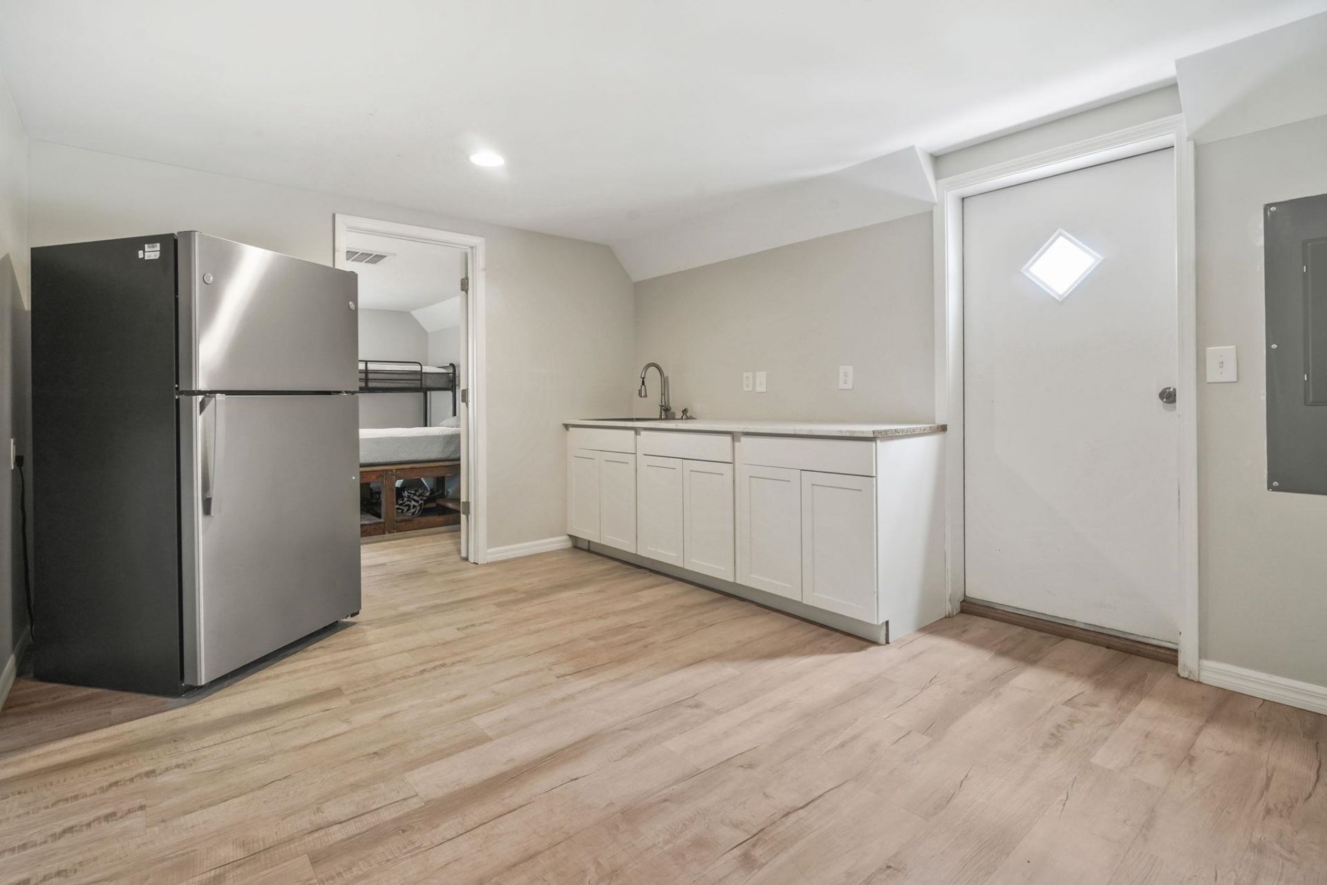 2905 Hugo Rd. Photo 11