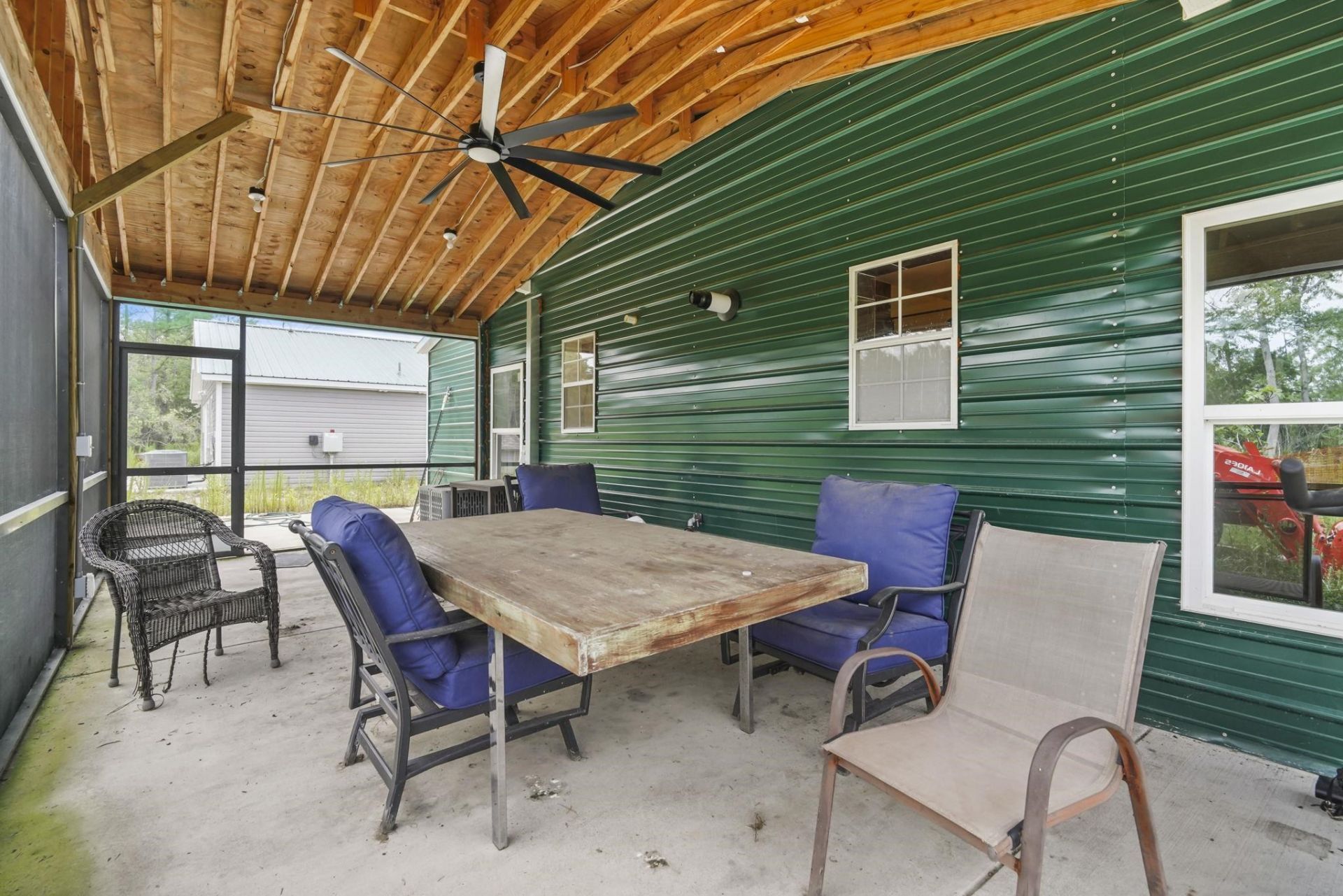 2905 Hugo Rd. Photo 17