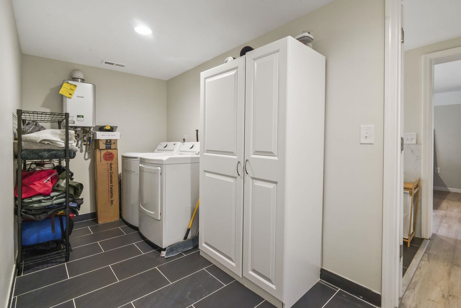 2905 Hugo Rd. Photo 6