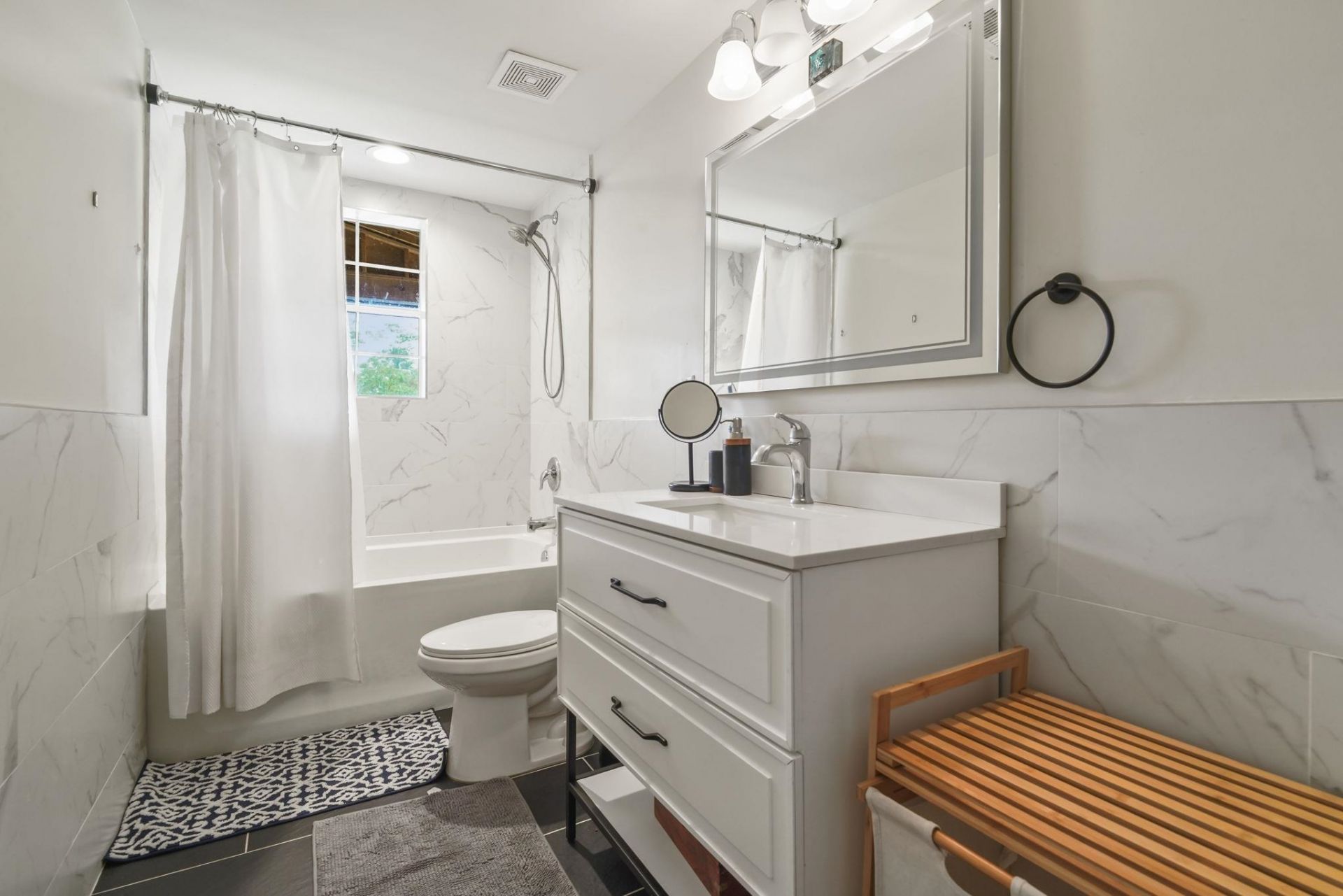 2905 Hugo Rd. Photo 7