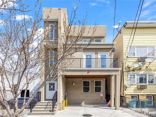 418 11th Street Floor 2, UNION CITY, NJ 07087