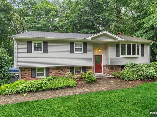 72 Smokey Ridge Road, RINGWOOD, NJ 07456