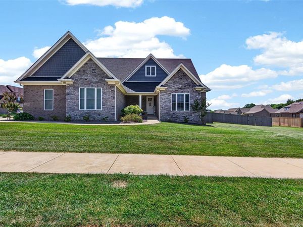 8682 Pebblestone Lane, Bowling Green, KY 42122