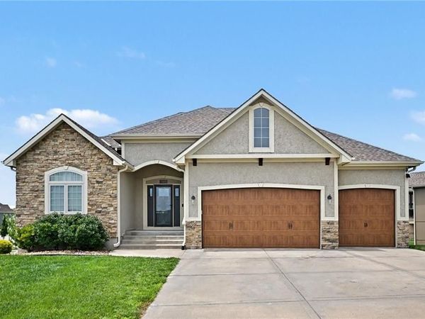 9000 N Seymour Avenue, Kansas City, MO 64153