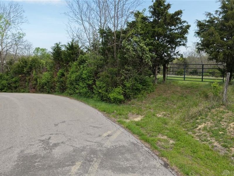 9951 Fishing Gut Road, Huntwp, OH 45144 Photo 2