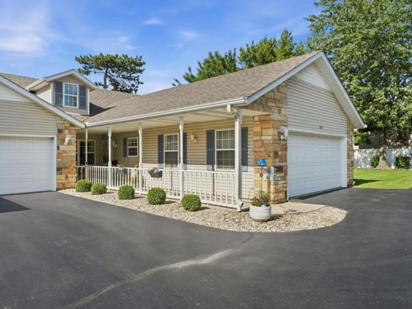 2267 WHISPERING OAKS Court , Highland, IN 46322