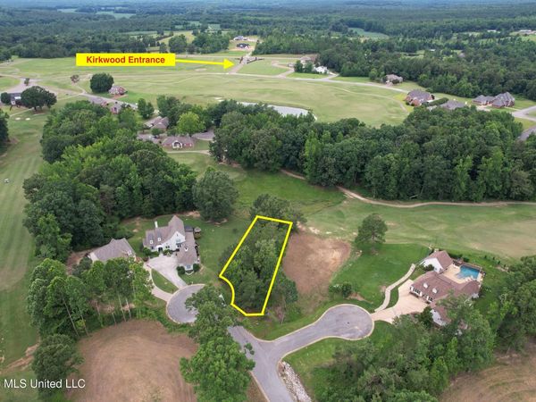 Nelson Drive, Holly Springs, MS 38635