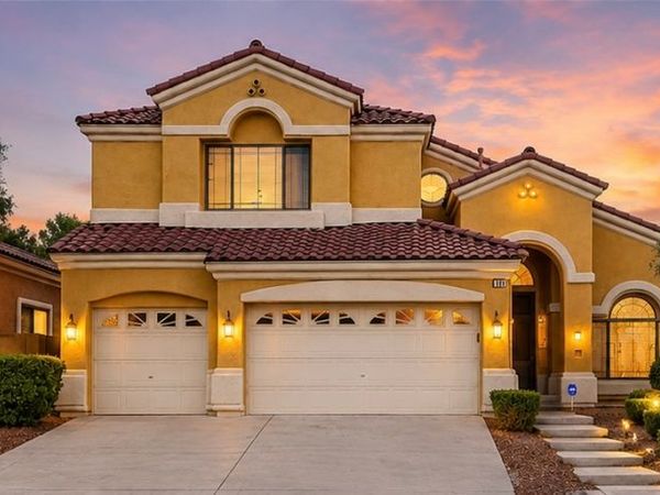 813 White Falcon Street, Las Vegas, NV 89144