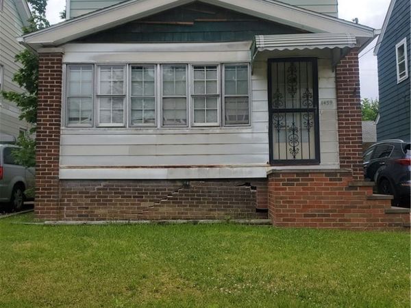 1439 Clermont , Cleveland, OH 44110