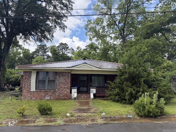 1800 Logan Street , Arkadelphia, AR 71923