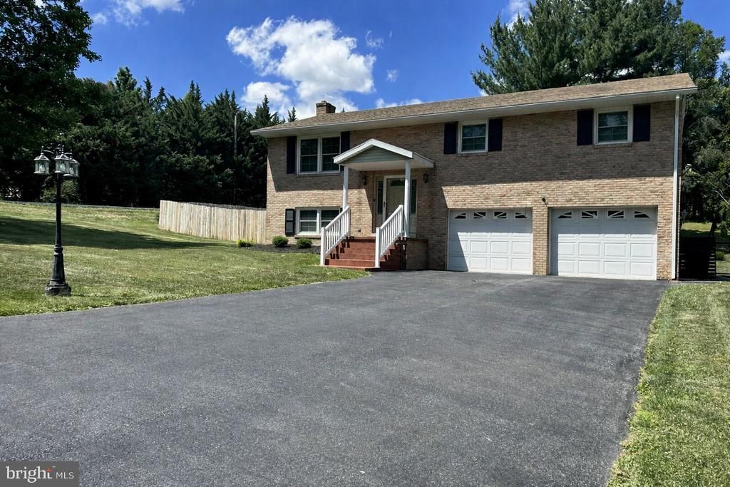 135 HORSESHOE BOULEVARD , ANNVILLE, PA 17003