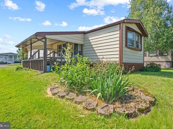 189 UPLAND COURT , NORTH WALES, PA 19454