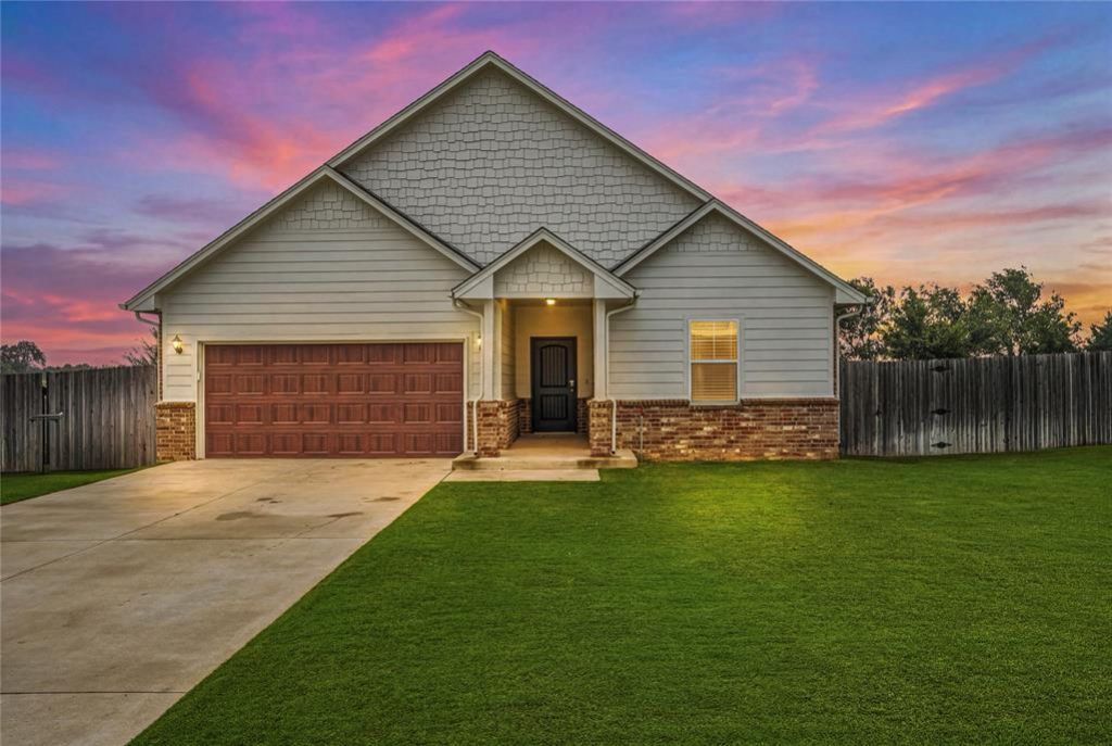 1261 Round Leaf Road, Edmond, OK 73034 Main Photo