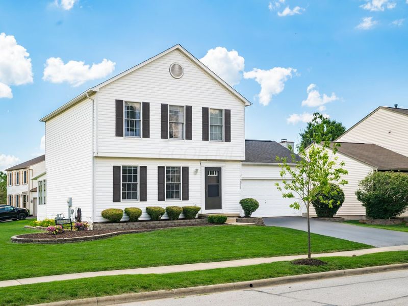 2311 Glencroft Drive, Hilliard, OH 43026 Photo 2