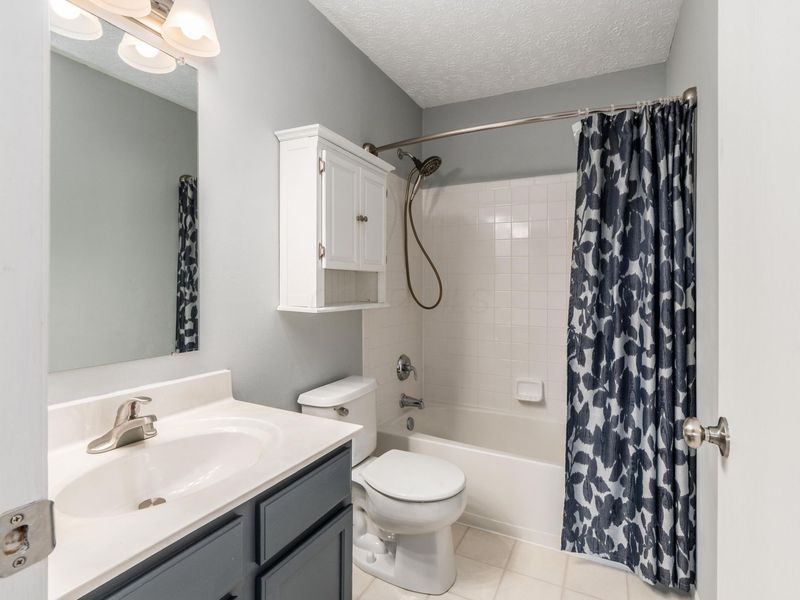 2311 Glencroft Drive, Hilliard, OH 43026 Photo 8