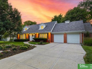 2006 S 91st Street, Omaha, NE 68124