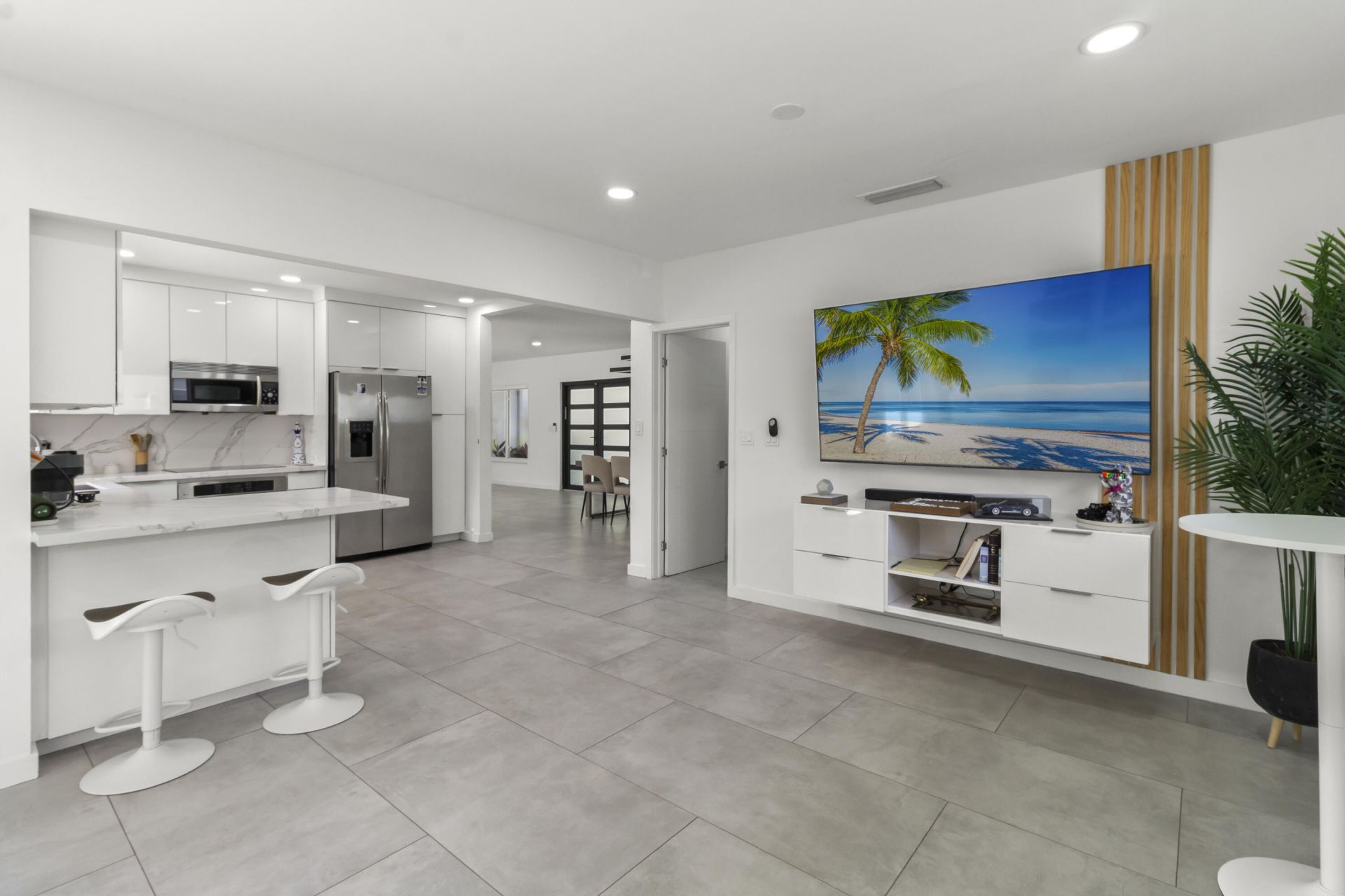21303 NE 18th Place, Miami, FL 33179 Photo