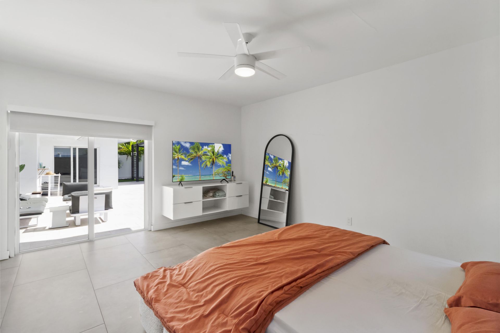 21303 NE 18th Place, Miami, FL 33179 Photo