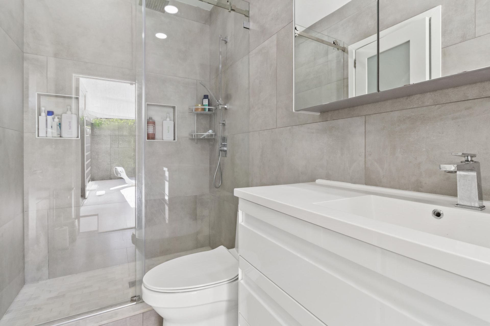 21303 NE 18th Place, Miami, FL 33179 Photo