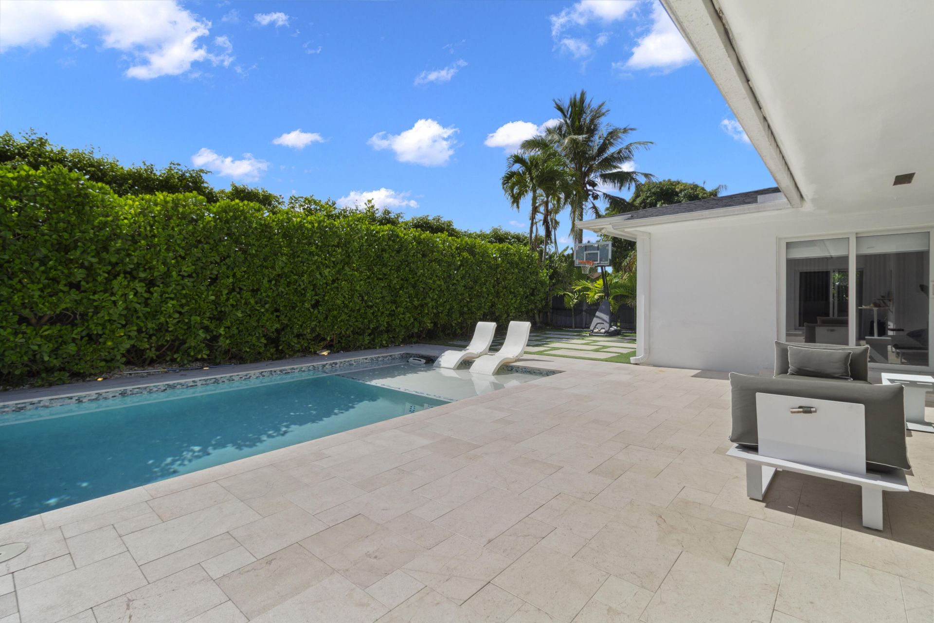 21303 NE 18th Place, Miami, FL 33179 Photo